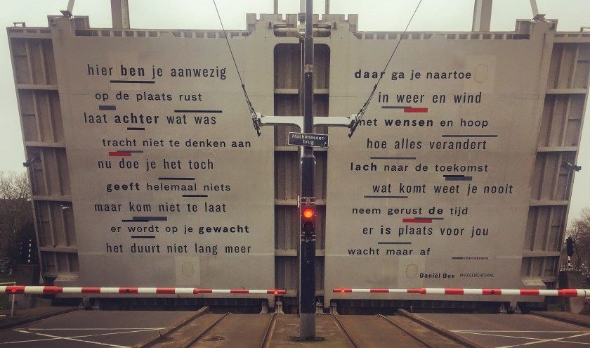 Uitgelezene Gedicht van Jules Deelder op de klep van Erasmusbrug wellicht VV-72