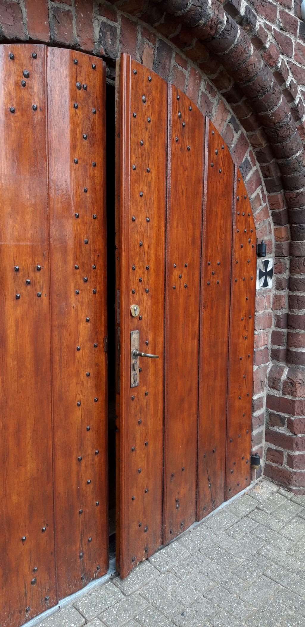 Kerkdiensten onder voorwaarden weer openbaar